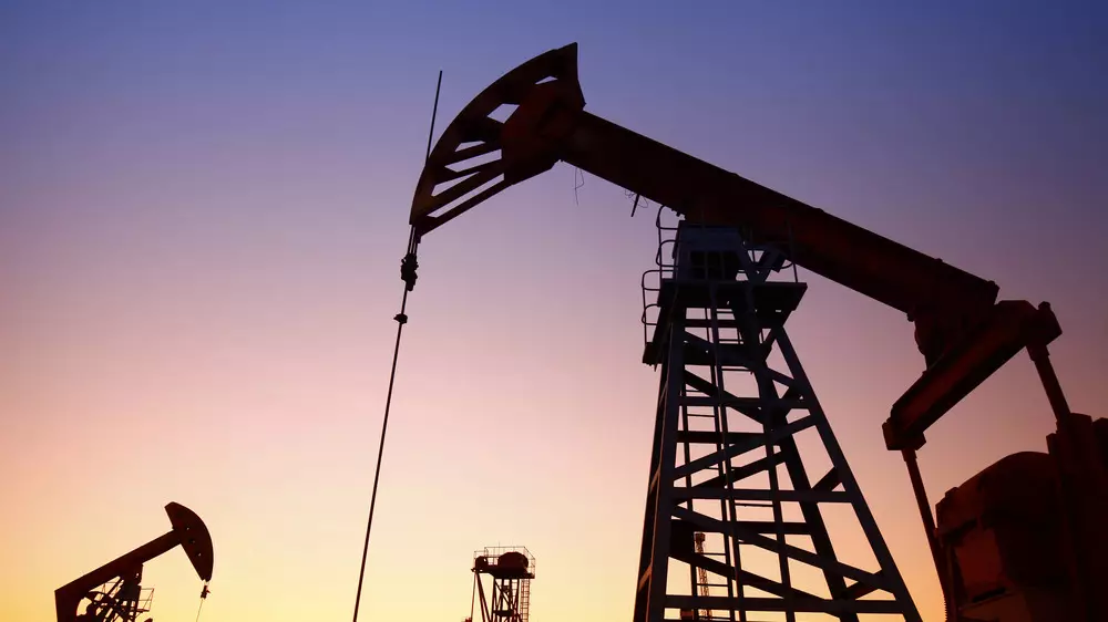Запасы нефти в мире стремительно сокращаются, вероятны новые скачки цен