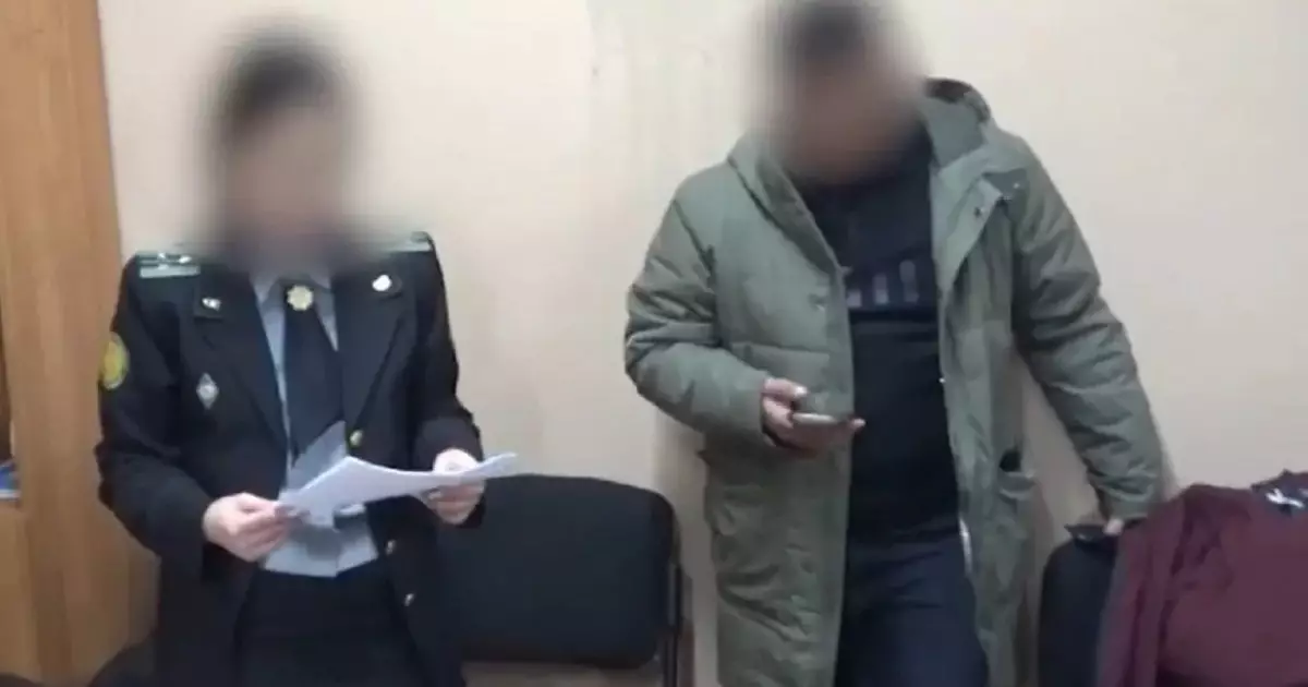  Салық қызметкері миллиондар жымқыруға көмектескен 