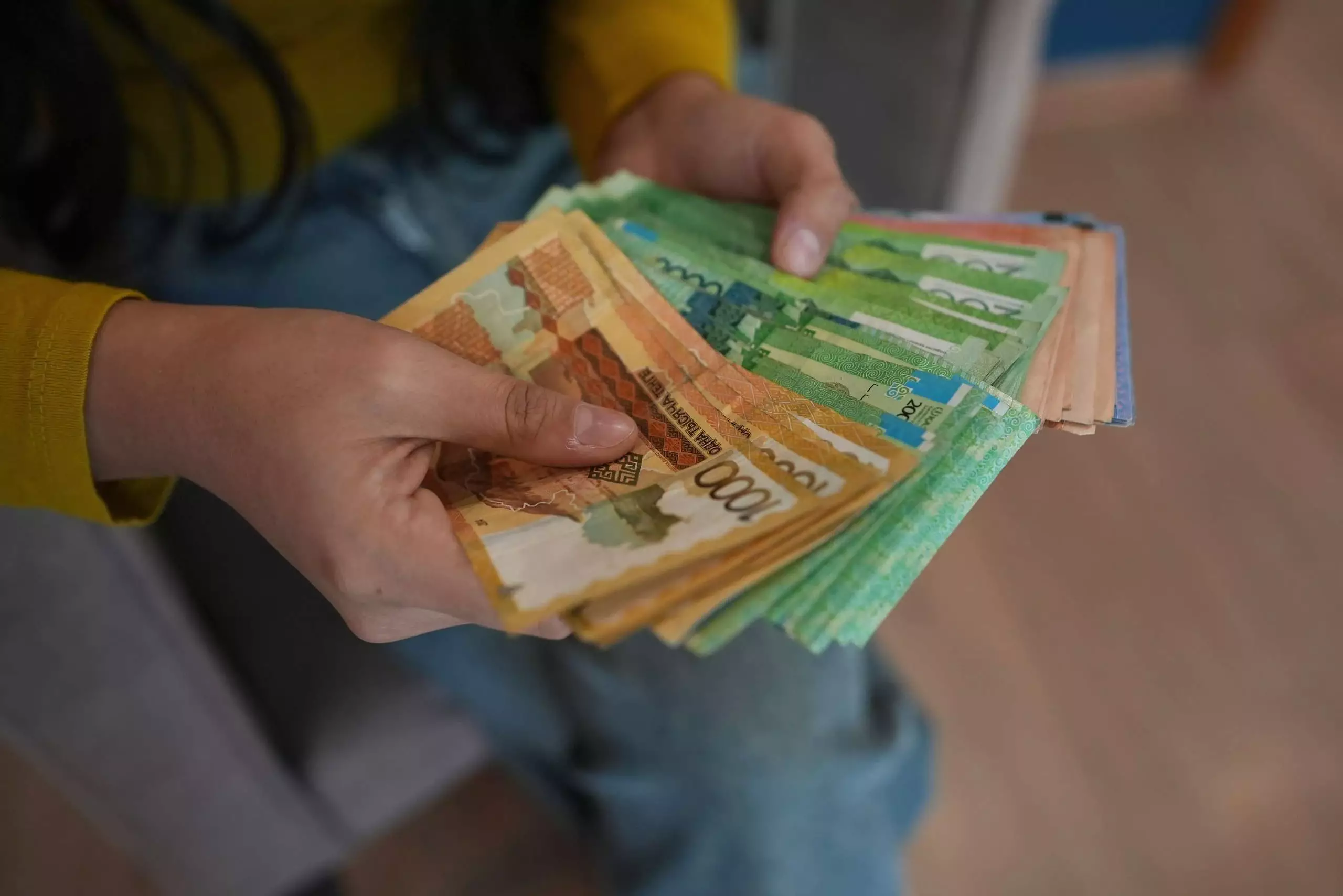 "85 мың теңгеге алты жылда әрең жеттік": Еңбек министрлігі ең төменгі жалақыны көтеру мәселесіне қатысты пікір білдірді