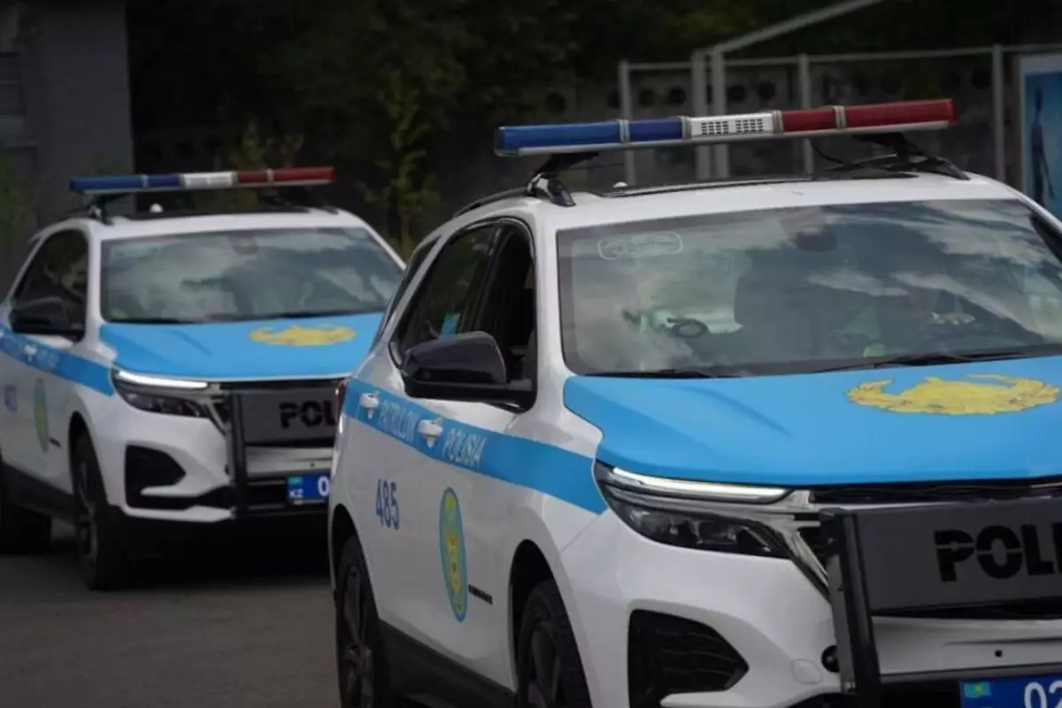 Ребенок погиб под колесами полицейского авто в Актау