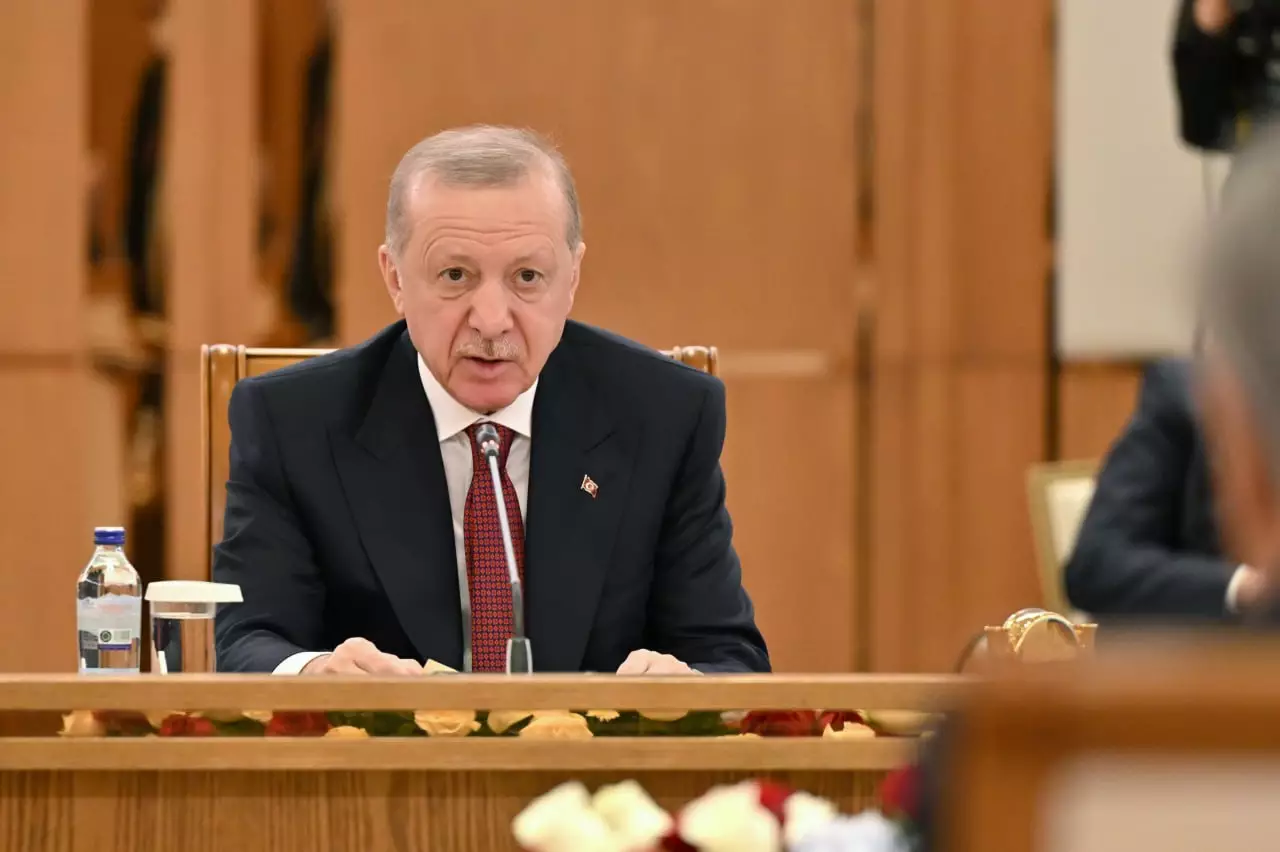 Мемлекет басшысы Түркия Президентін «Қожа Ахмет Ясауи» орденімен марапаттады