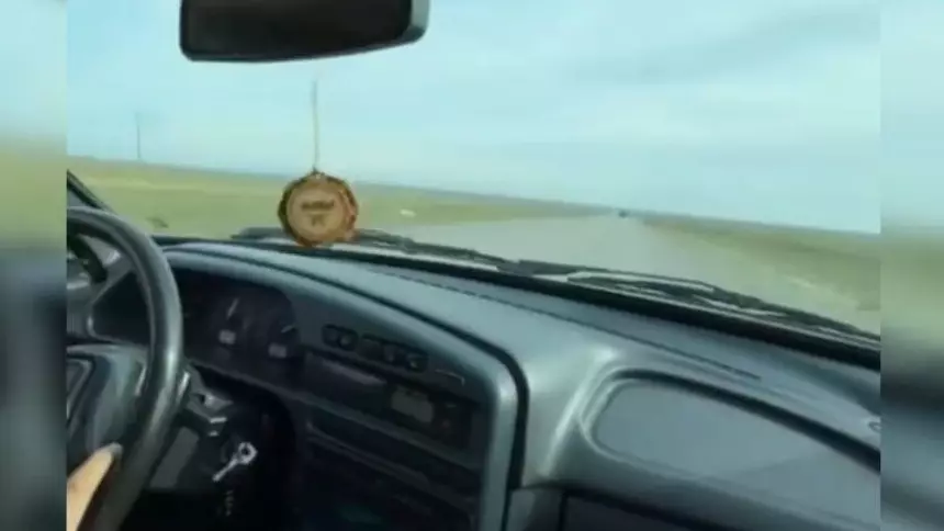 15-летний школьник угнал авто деда ради видео в TikTok