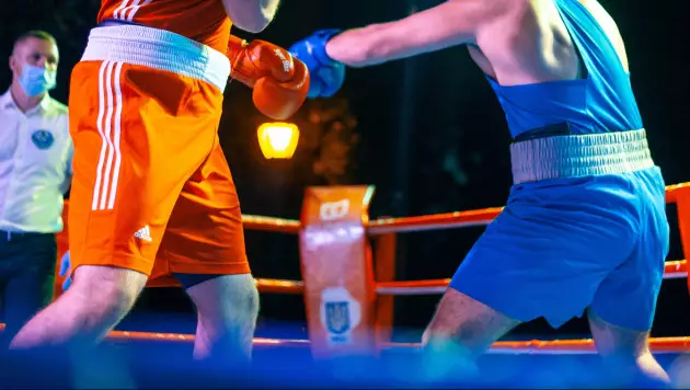 Узбекистанец лишил Казахстан золота ЧА по боксу