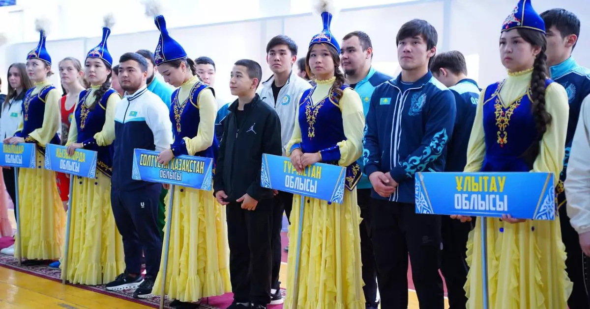   Ауыр атлетикадан Қазақстан чемпионатының ашылу салтанаты өтті   