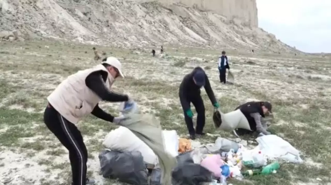 Айрақты тауында экологиялық акция өтті