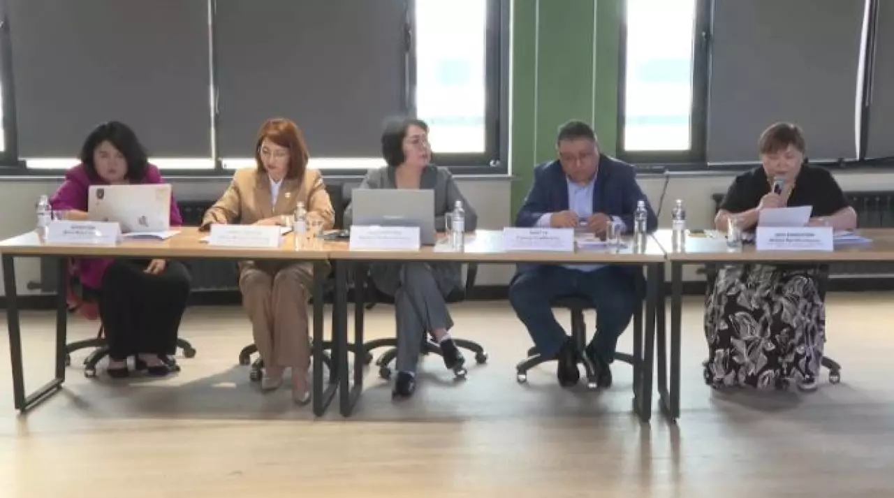 Ақтөбеде цифрлық қауіпсіздік мәселесі түсіндірілді