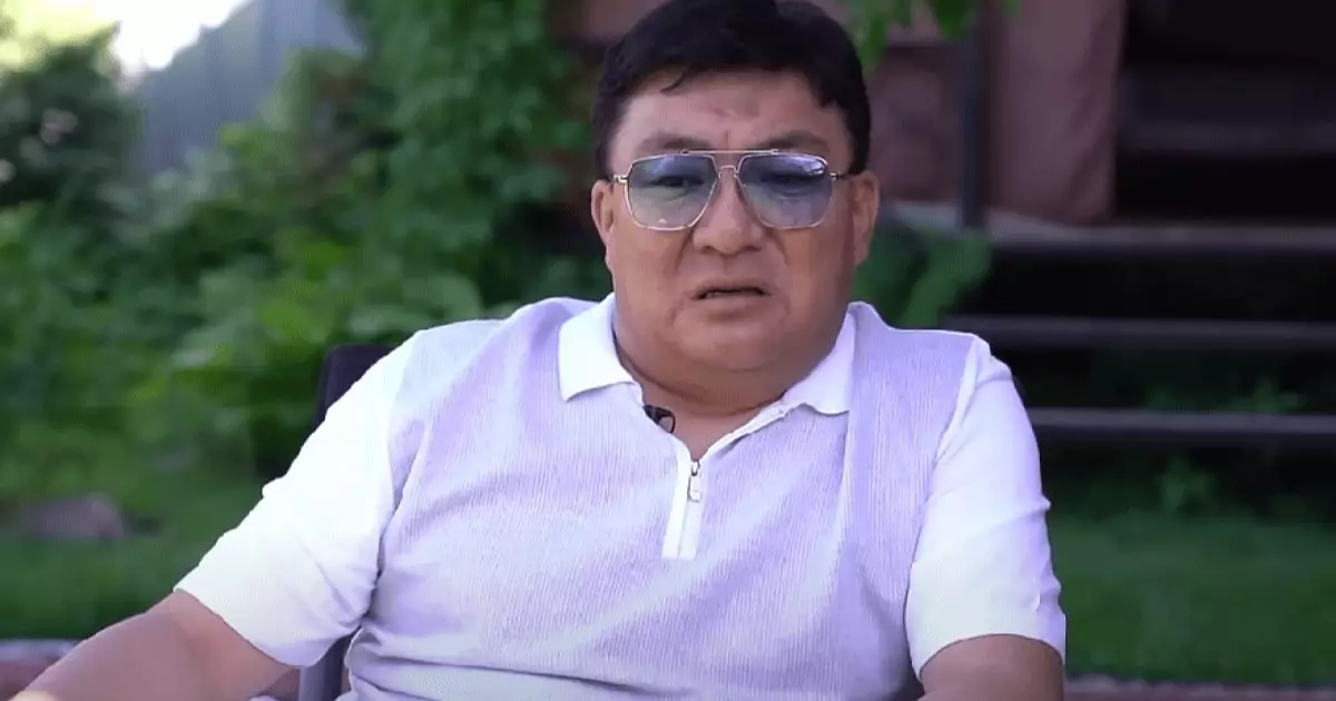  Тоқтар Серіков әкесін еске алып, көзіне жас алды 
