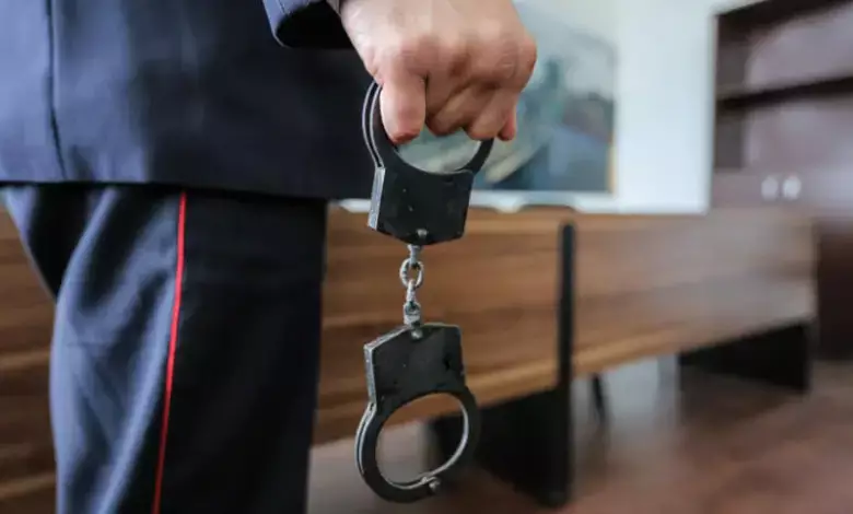 Жамбылдағы жемқорлық: пара үстінде ұсталған полиция подполковнигі сотталып кетті