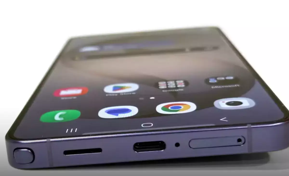 В самых дорогих смартфонах Samsung нашли неустранимый изъян - новости на Lada.kz 15.05.2026