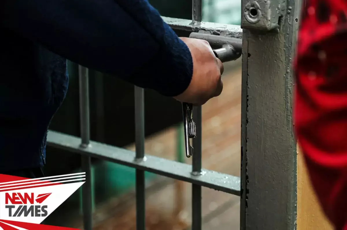 Хотели изнасиловать и сделали обвиняемой. Девушку нашли мертвой в ИВС Шымкента