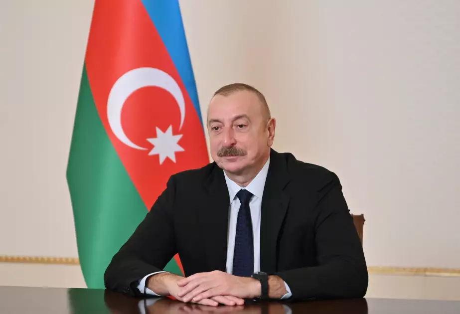 Президент Ильхам Алиев опубликовал видео о своей рабочей поездке в Казахстан.