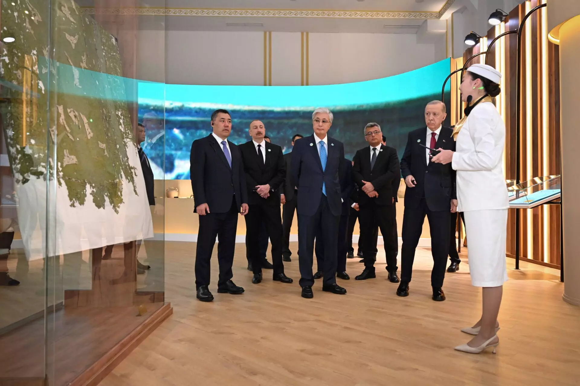 Главы государств – участниц ОТГ посетили Visit Centre Turkistan