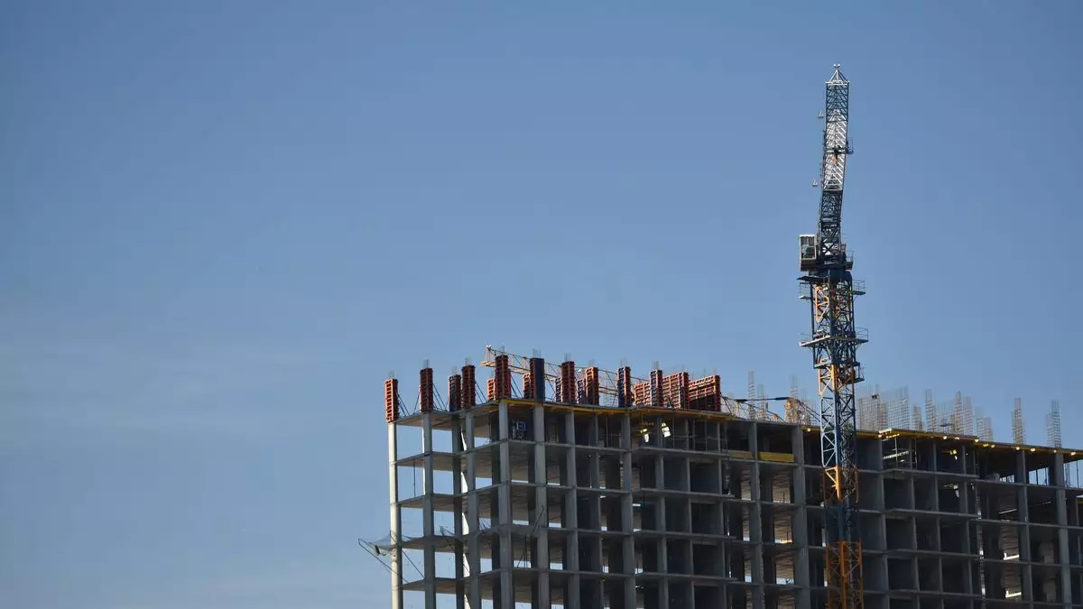 Незаконное строительство жилых комплексов выявили в Астане