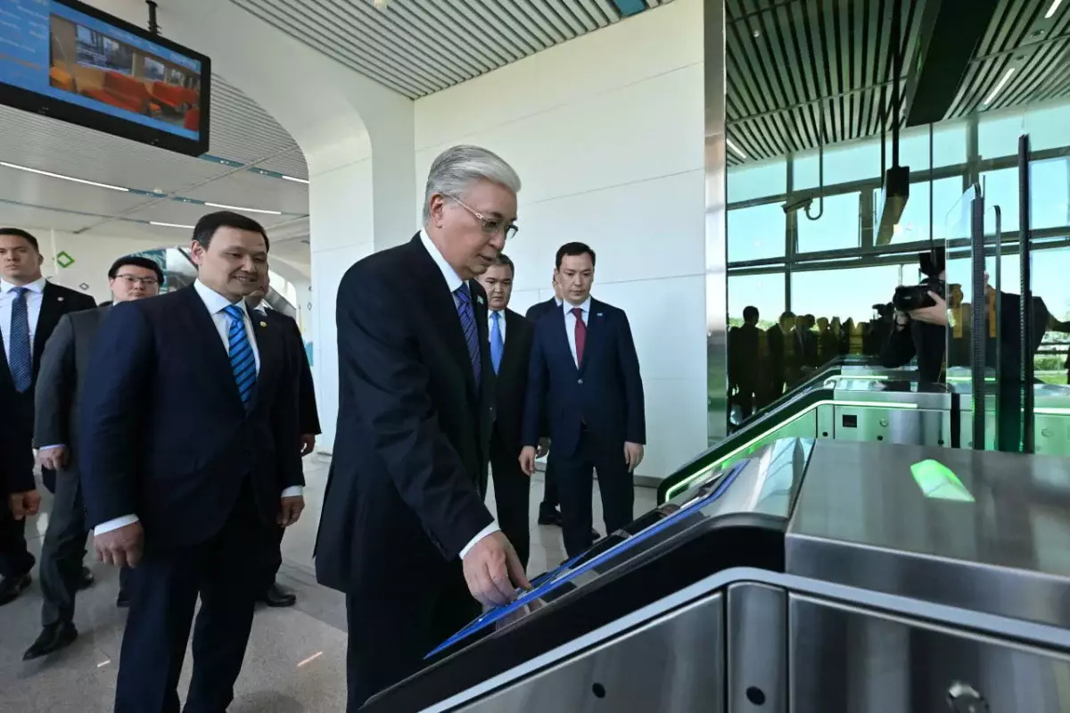 Токаев запустил работу Astana LRT