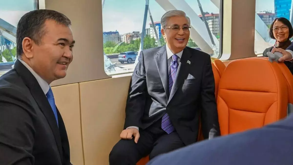 001 сериялы картасы бар: Тоқаев енді LRT-мен де жүре береді