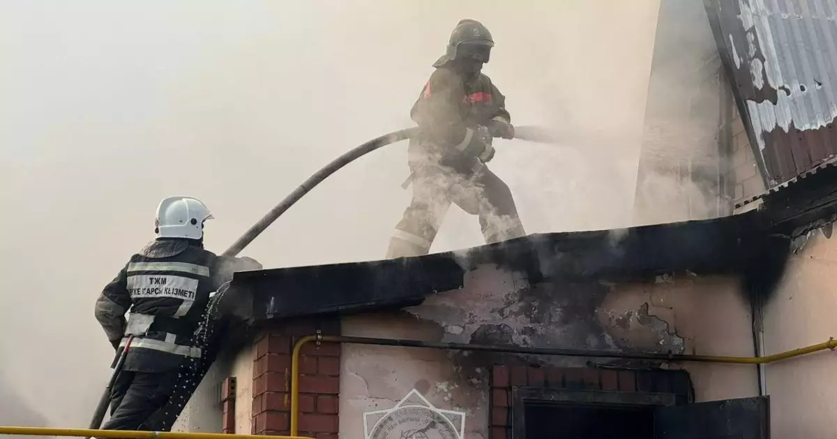   Астанада жер үй өртке оранды   