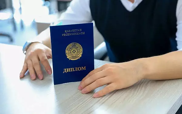 В Казахстане специалистов закрепляют подъемными, сообщает Всеобщая конфедерация профсоюзов.