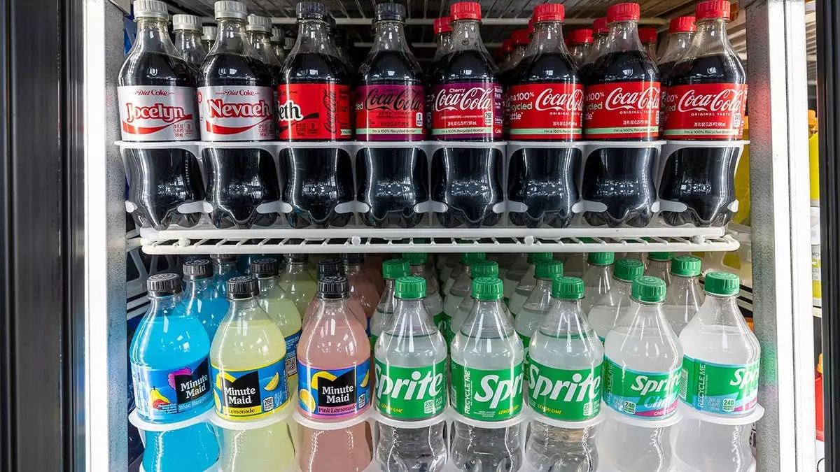 Coca-Cola тихо убрала с полок магазинов один напиток эпохи Рейгана.