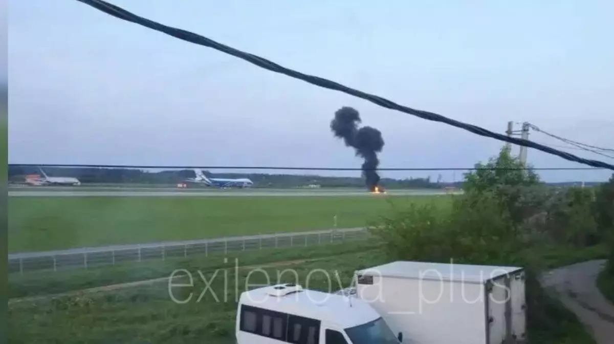 На территории московского аэропорта Шереметьево после атаки БПЛА возник пожар