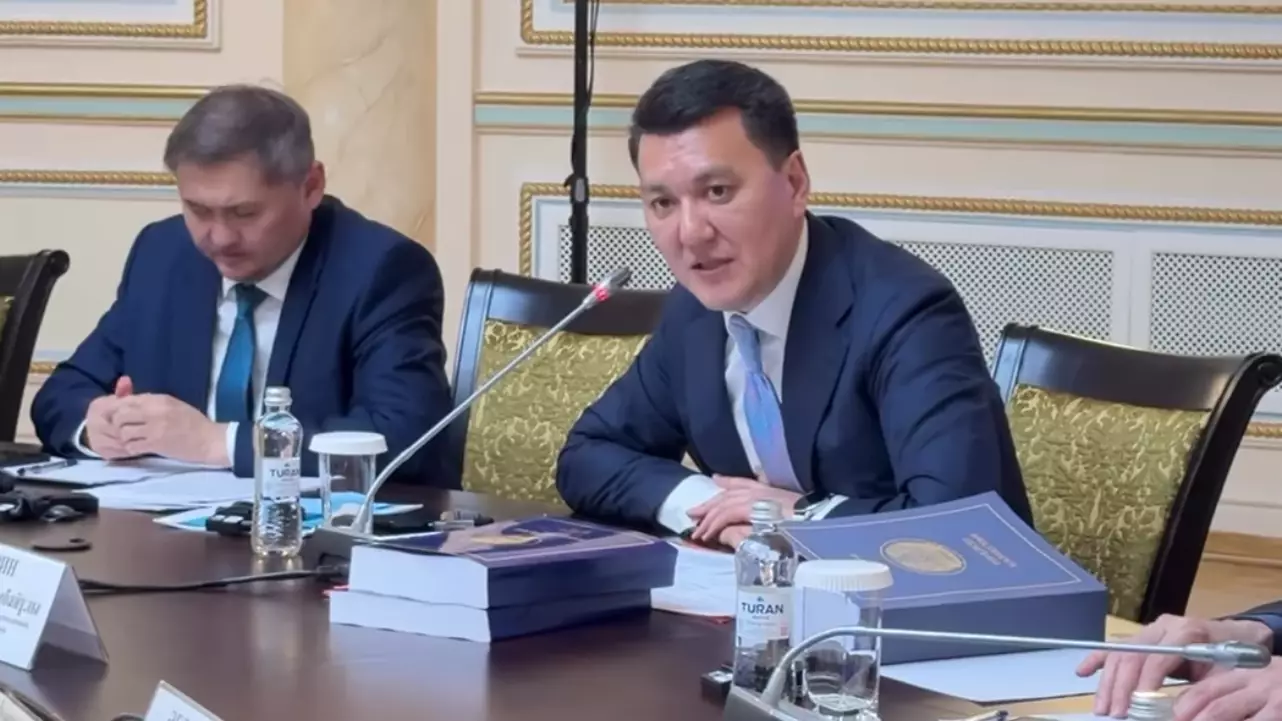 «Қазақстан тарихы: ежелгі дәуірден бүгінге дейін» атты академиялық жинақтың алтыншы томы бекітілді