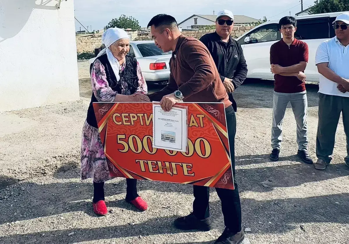 «Сердце готово выпрыгнуть из груди»: спортсмены подарили квартиру нуждающейся семье в Мангистау - новости на Lada.kz 17.05.2026