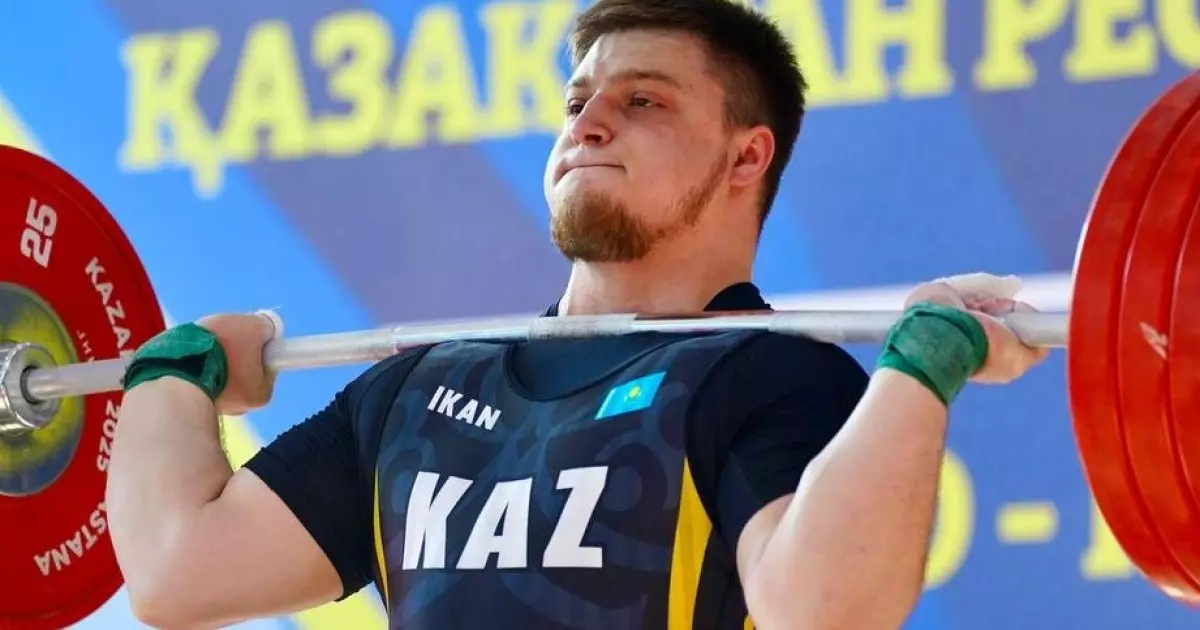  Әлем чемпионы Артем Антропов ел біріншілігінде жаңа рекорд орнатты 