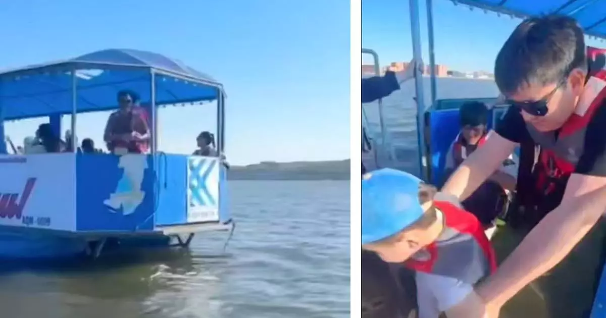  Көкшетауда көл ортасында бұзылып қалған паромнан 25 адам эвакуацияланды 