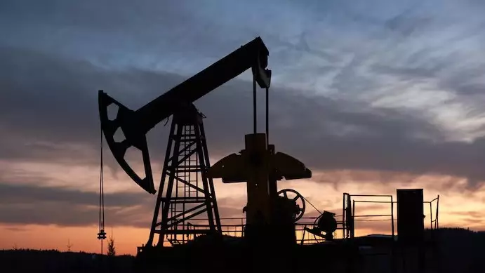 Цены на нефть выросли до двухнедельного максимума