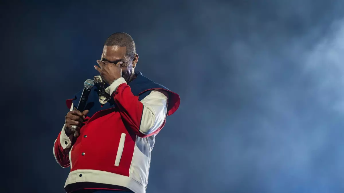 Busta Rhymes заплакал на сцене в Алматы и восхитился казахским беркутом