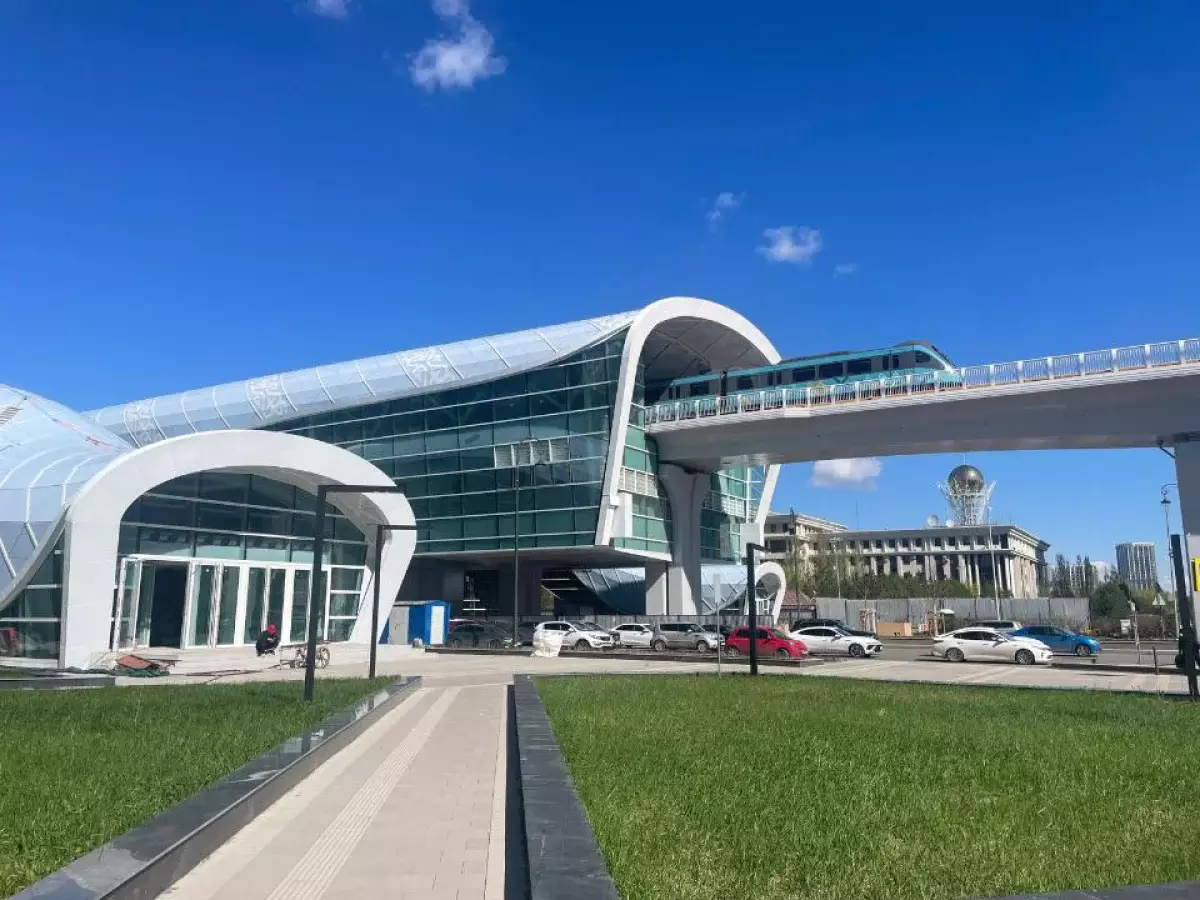 Первые сбои в работе LRT: в CTS обвинили пассажиров в аварийных остановках
