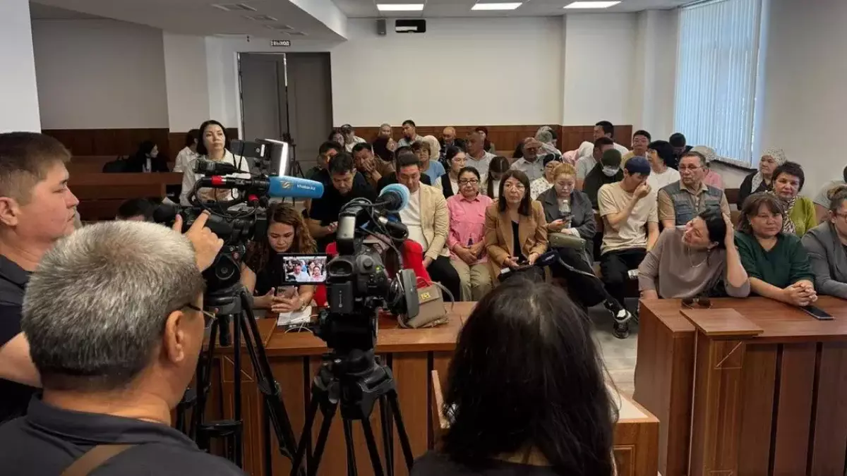 Бір отбасыны өлтірді деген күдікке ілінген Сұлтан Сәрсемалиевтің соты басталды
