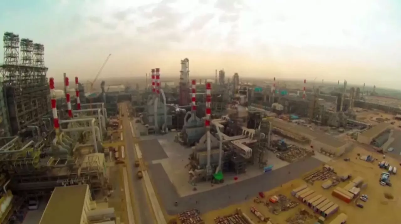 Нефть обновила двухнедельный максимум