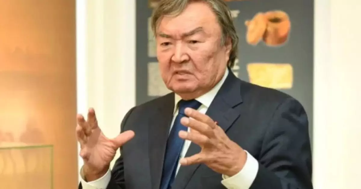  Ақын, қоғам қайраткері Олжас Сүлейменов 90 жасқа келді 