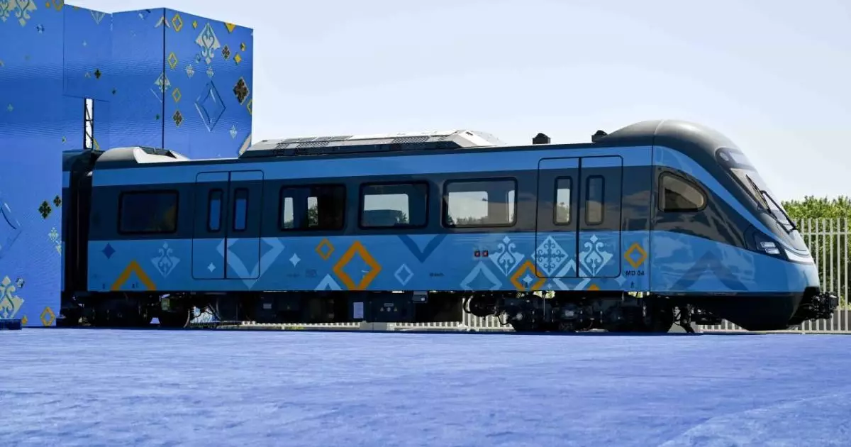  Астанадағы LRT бір күнде 100 мың адамды тасымалдады 