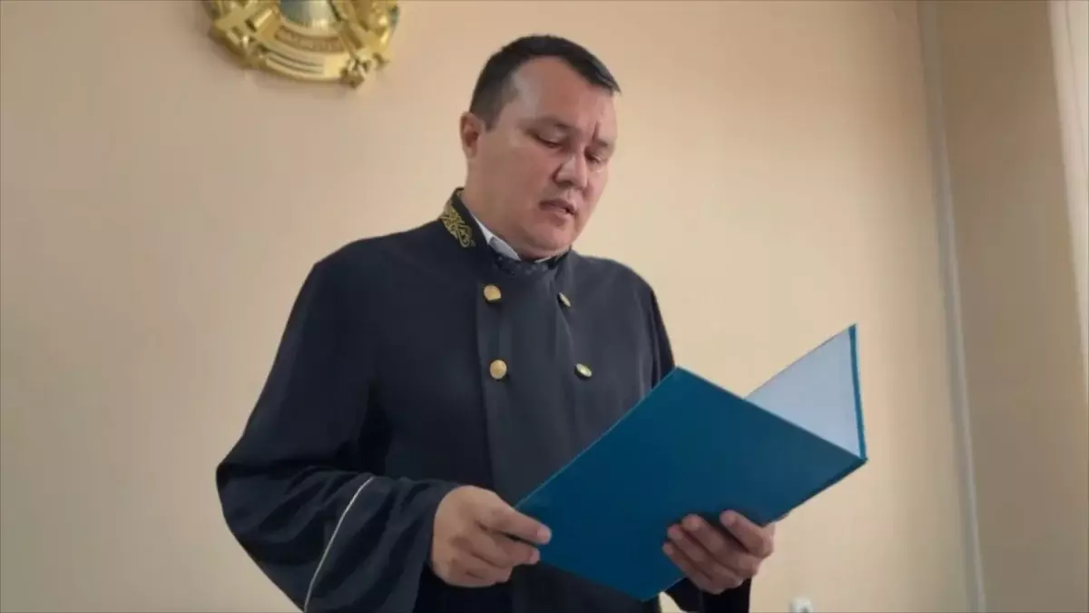 Ақыл-есі дұрыс емес: Шымкентте көшедегі әйелді бауыздап кеткен ер адам түрмеге қамалмайды