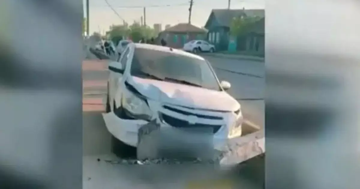  Петропавлда жүргізуші рөлде ұйықтап қалып, 100 үйді жарықсыз қалдырды (ВИДЕО) 