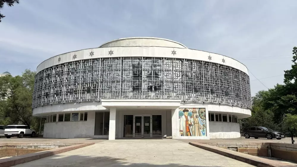 Алматыда тағы бір компания аты аңызға айналған Неке сарайын жаңғыртуды сәтсіз аяқтады