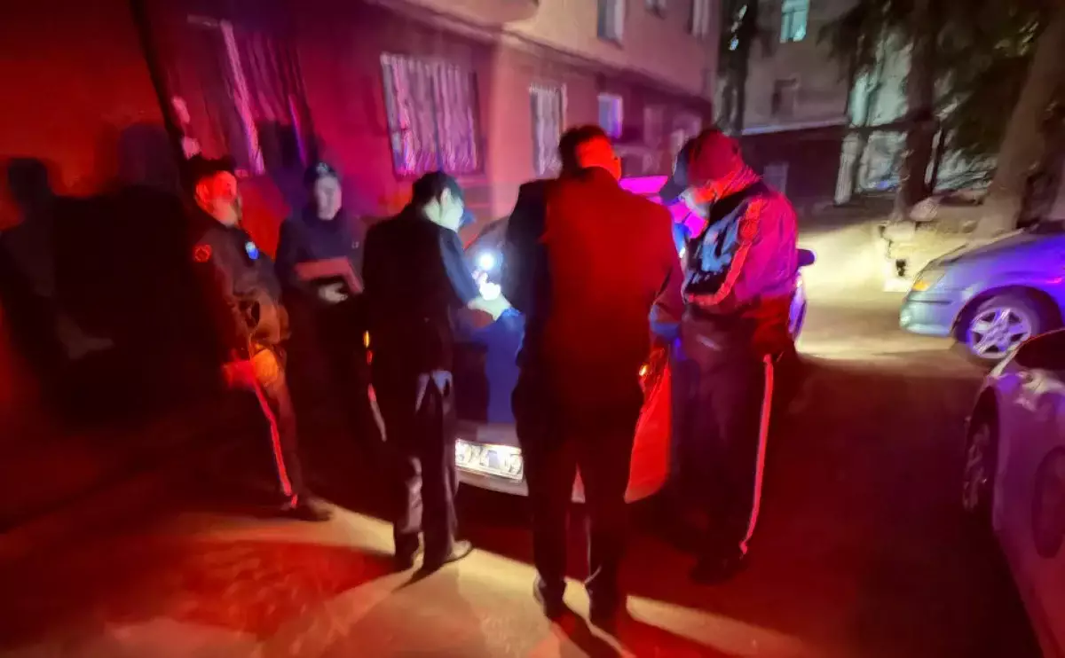 В Караганде подросток с ножом напал на ребенка