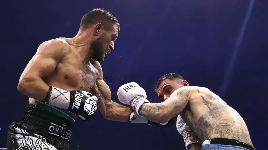 В Ring подобрали супербой для Ломаченко