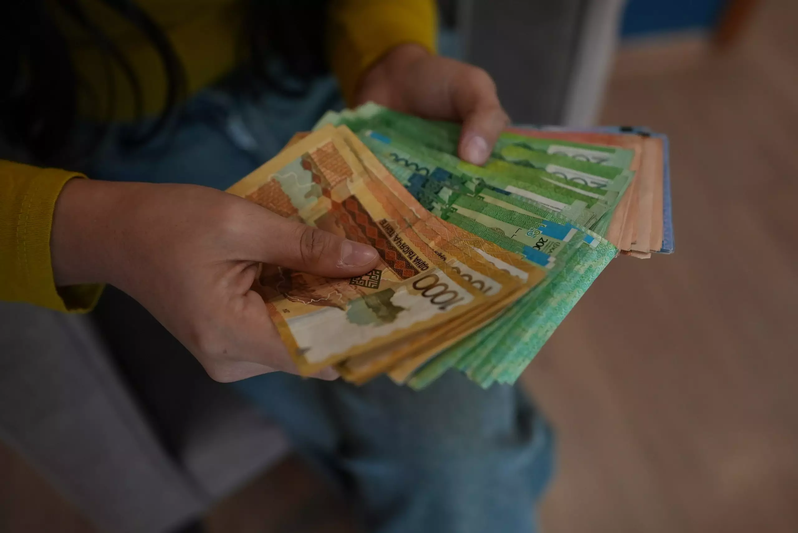 Актөбе облысында шетелдік студенттерден ақша бопсалады деген күдікпен 28 жастағы ер адам ұсталды
