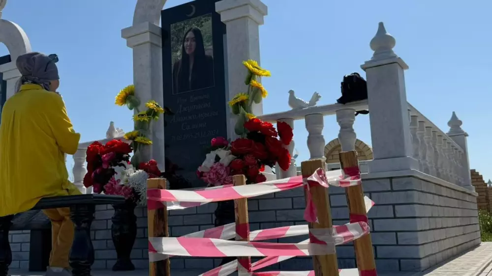 Қостанайлықтар адамдардың зиратта жасаған әрекеттеріне ашуланды