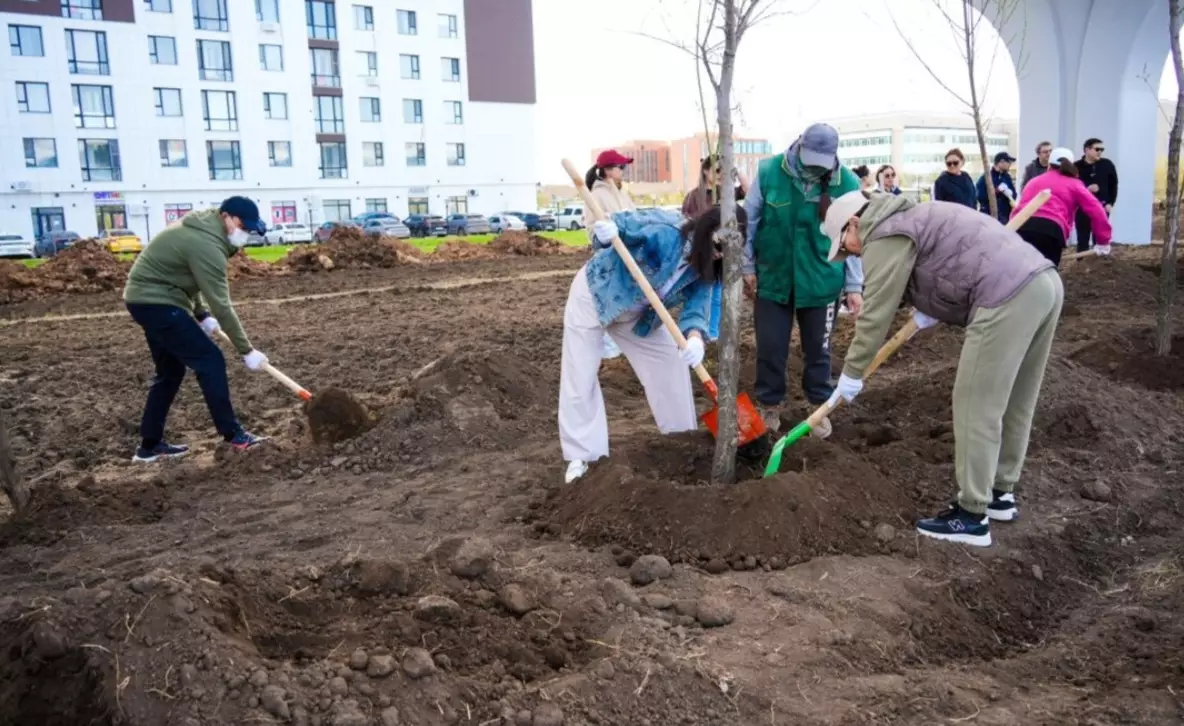 Конституционный Суд принял участие в республиканской экологической акции «Таза Қазақстан»