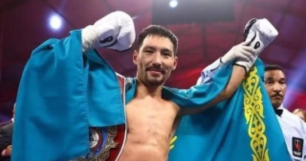  Жәнібек Әлімханұлы жанкүйерлеріне қуанышты хабарын айтты 