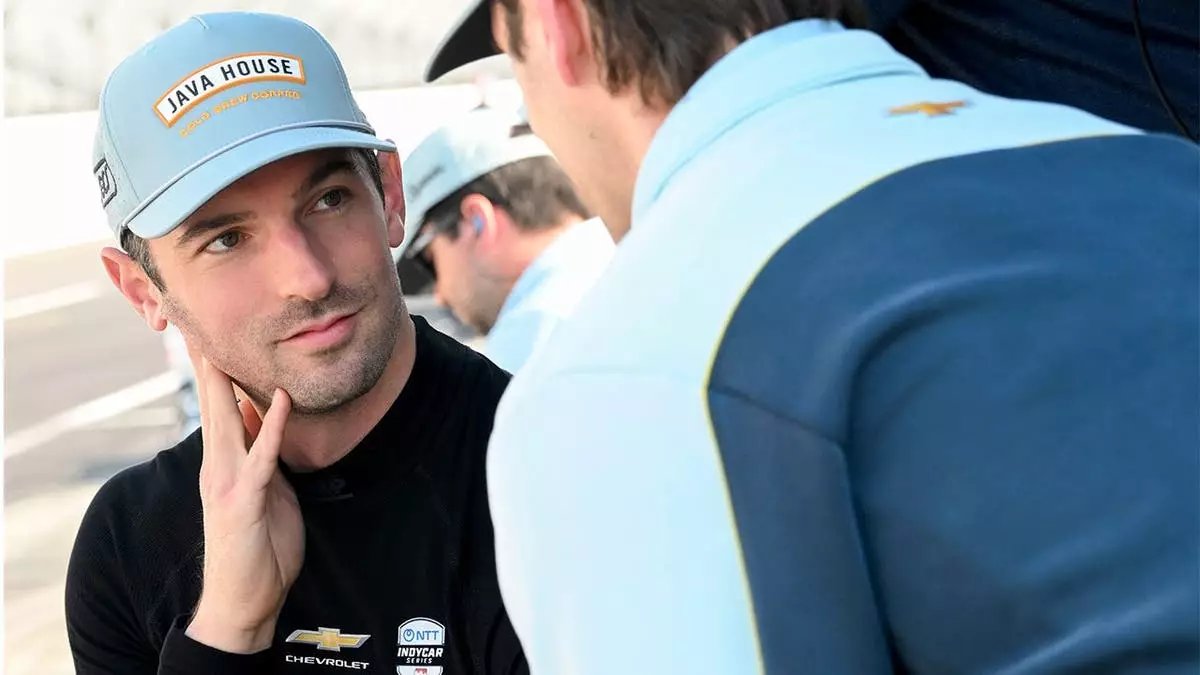 Гонщик IndyCar Александр Росси впервые высказался после массовой аварии и получил троллинг от друзей.