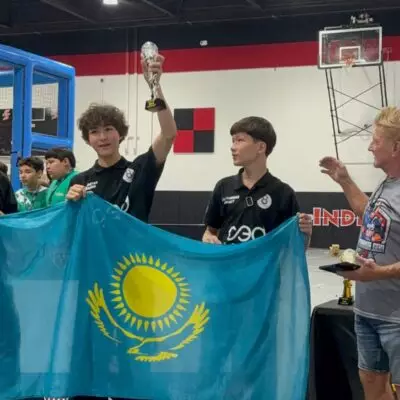 Школьники из Казахстана стали победителями международного чемпионата по дрон-футболу в США