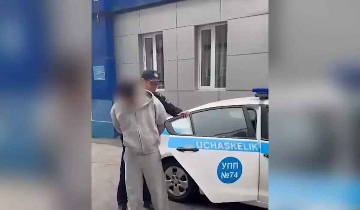 Рэпера Кисло-Сладкого оштрафовали после скандального выступления в Алматы