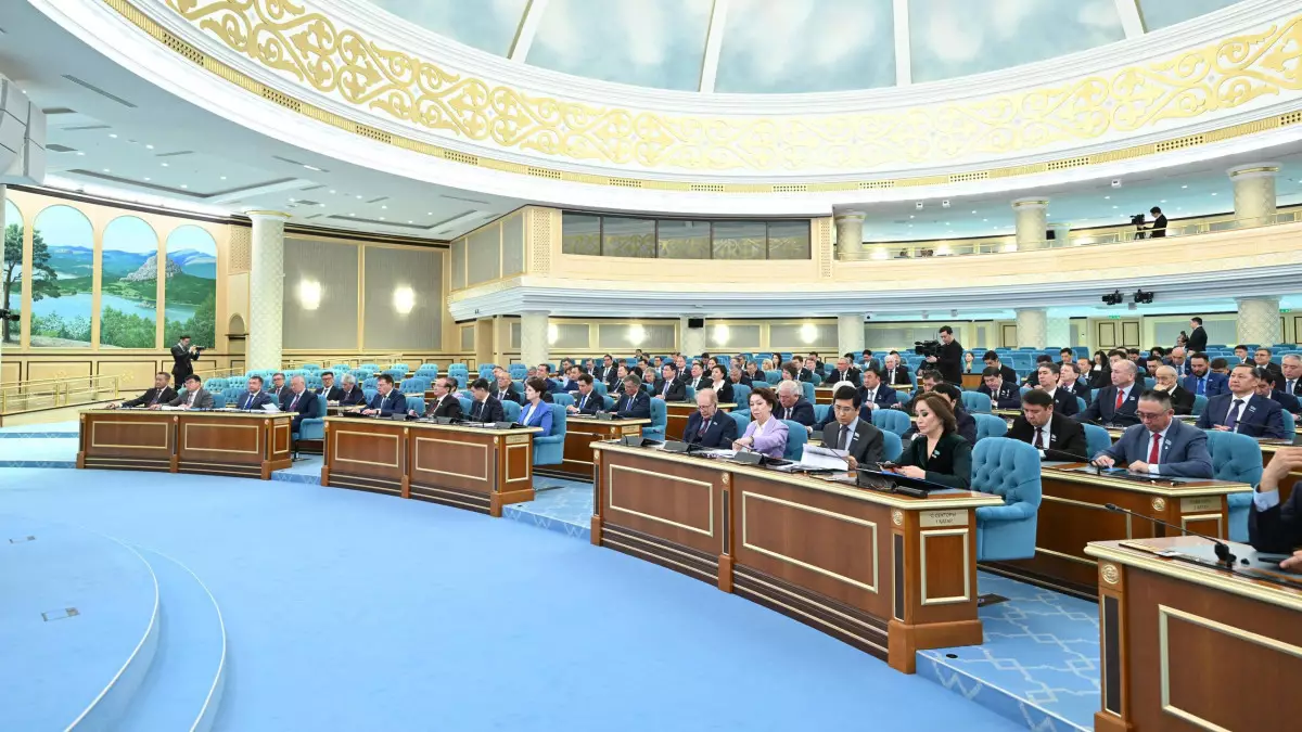 Вице-президент кім болады? Депутат негізгі талаптарды атады