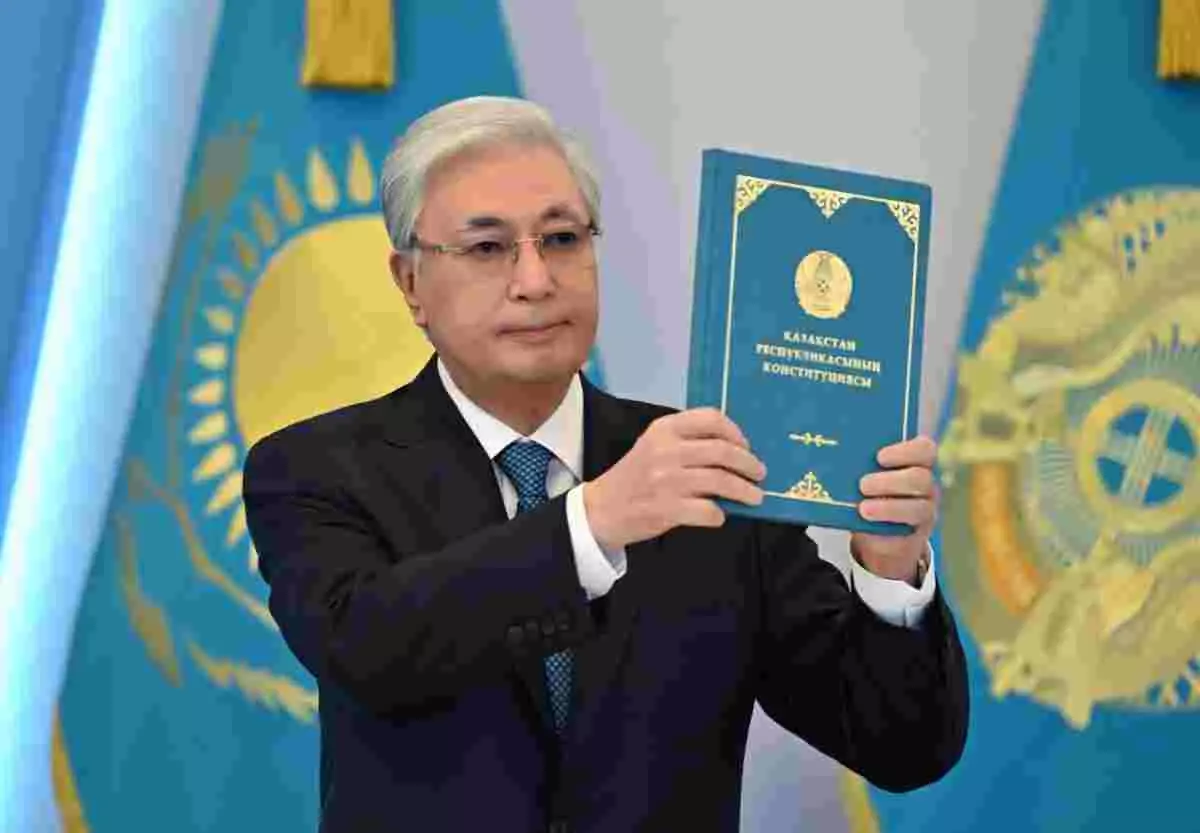 Президент өкілеттігін мерзімінен бұрын тоқтатса, елді уақытша кім басқарады: Үш ықтимал кандидат аталды