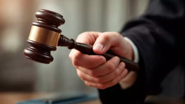 Казахстанец требует переложить расходы на ЧСИ на бывшую супругу
