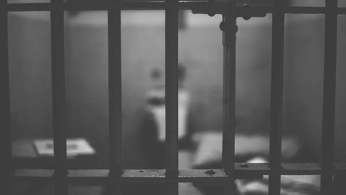 Осужденный казахстанец не захотел убирать улицы и попросился под арест